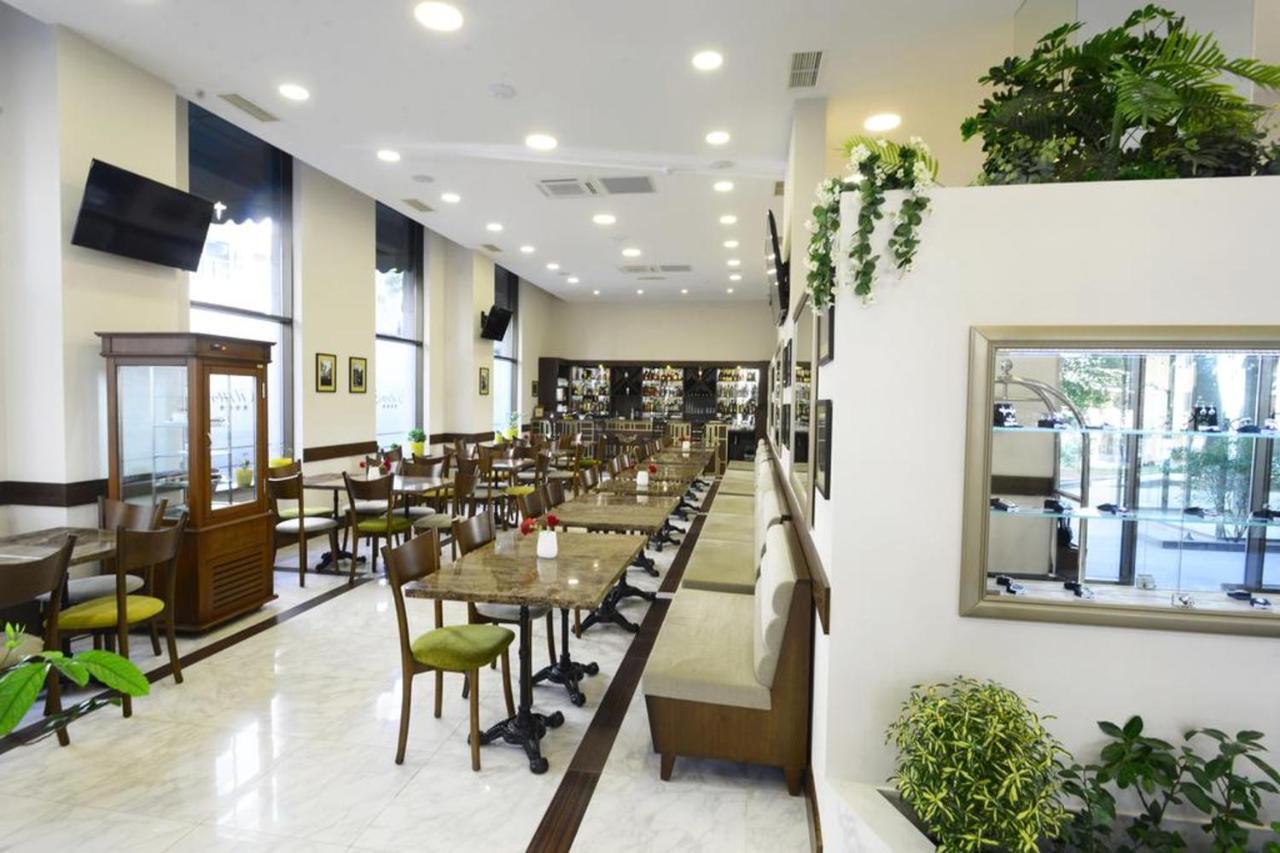 Lovely 2 Bedroom Flat Tbilisi Bagian luar foto