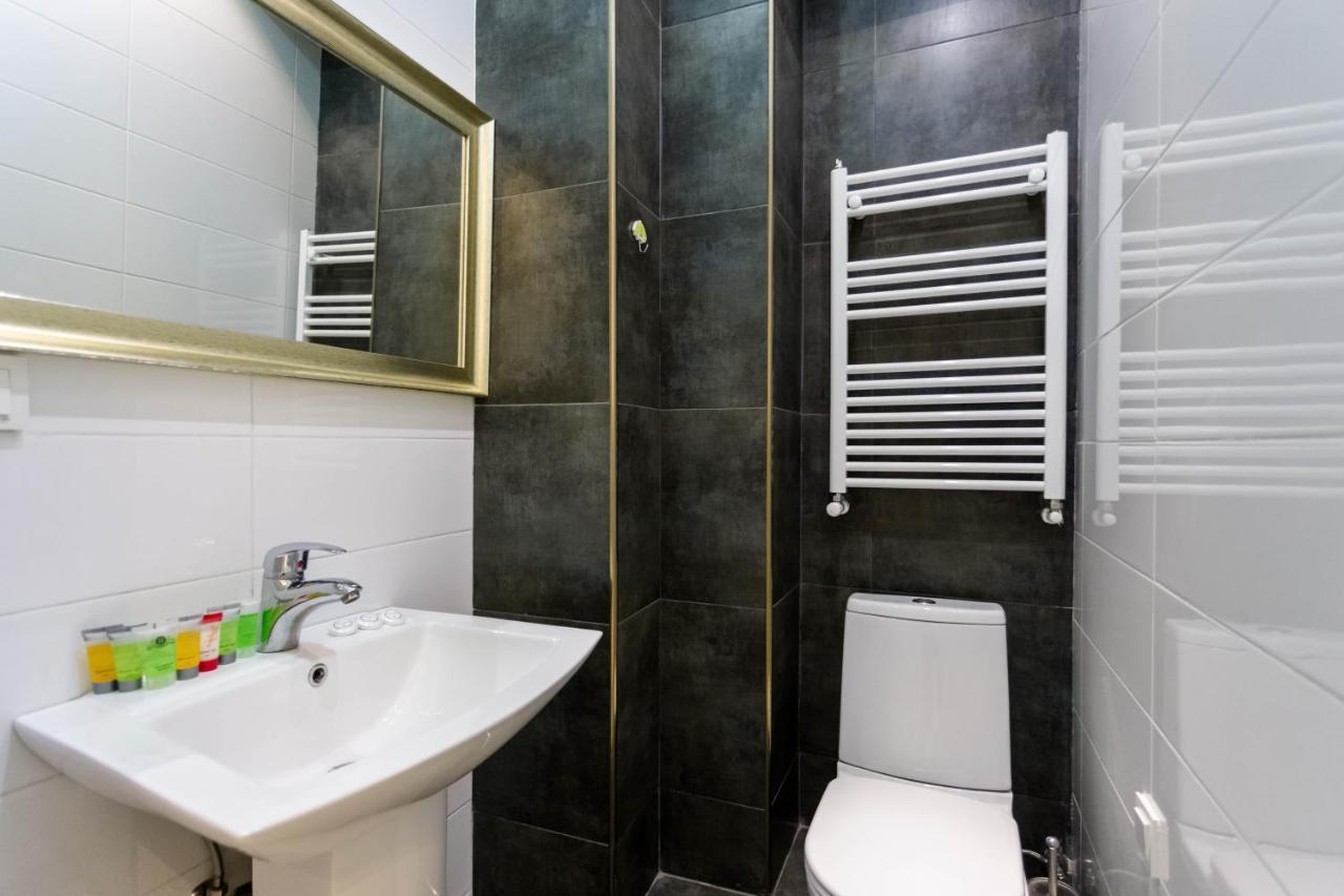 Lovely 2 Bedroom Flat Tbilisi Bagian luar foto
